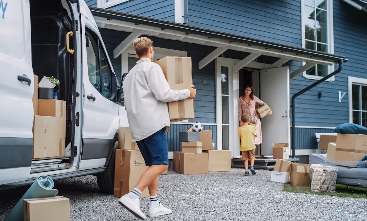 66fdc9ea3cabd95f81a6af8f Homeowners20move20inmin