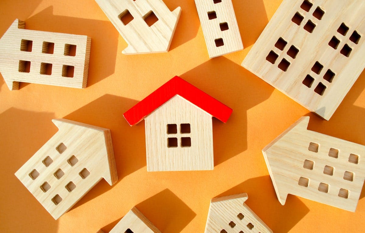 66fdca1da5dba03da8463a01 House20surroundedmin