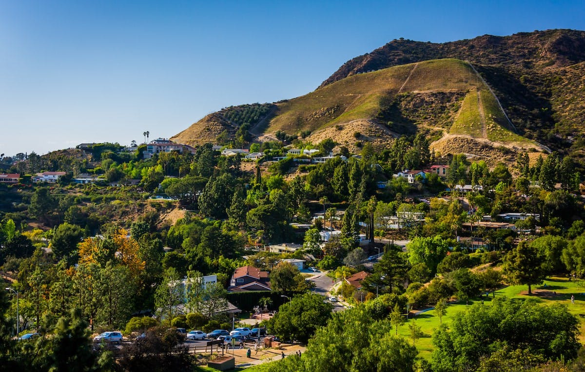 66fdca24dbd68e2c014abcaa Hollywood20hills20housesmin