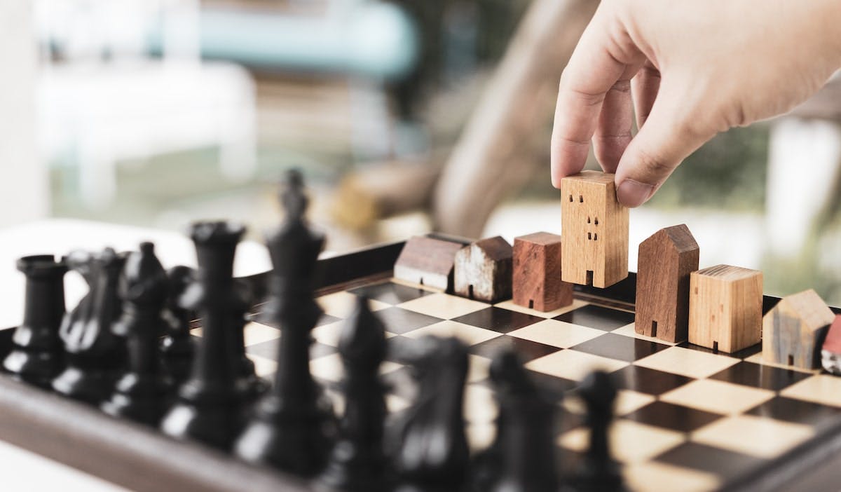 66fdca30de5fd1ebee54a054 House20chessmin201