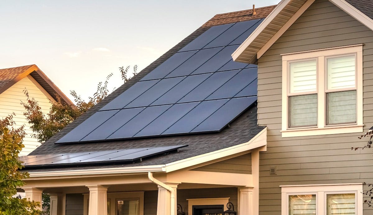 66fdca30e63fdcc618459bbb Solar20panels20housemin201