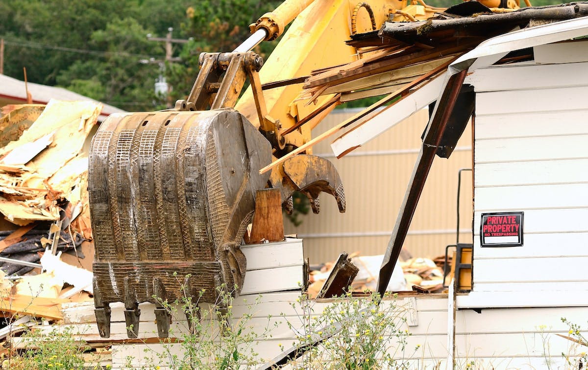 66fdca41a5dba0a269463a4e Tearing20down20housemin