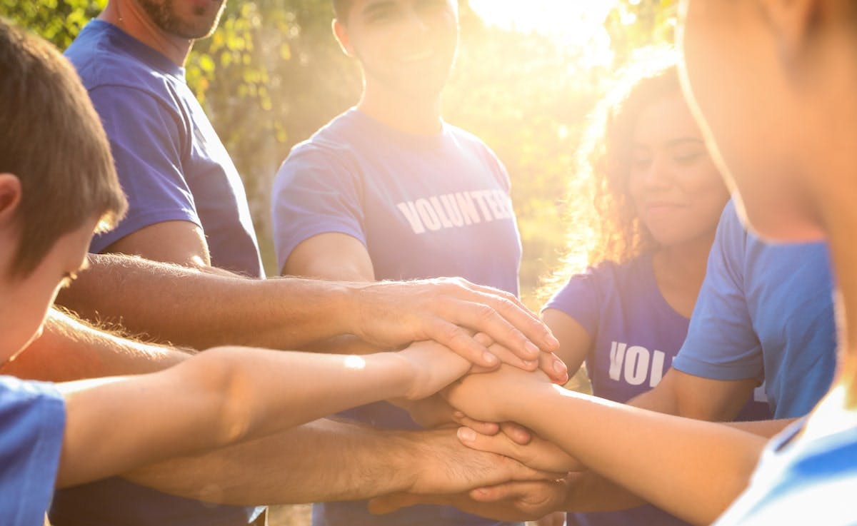 66fdca44de5fd152ae54a06d Volunteersmin