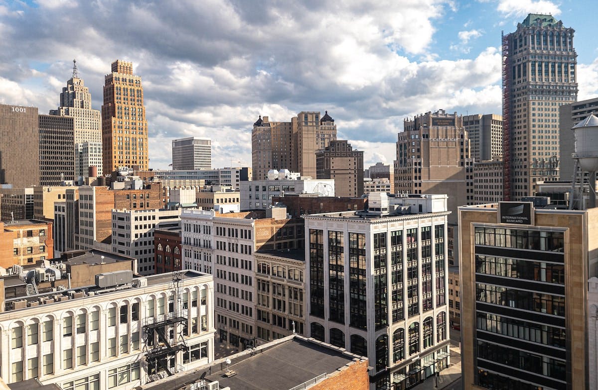 66fdca48e1fd4a527ae205c3 Detroitmin201