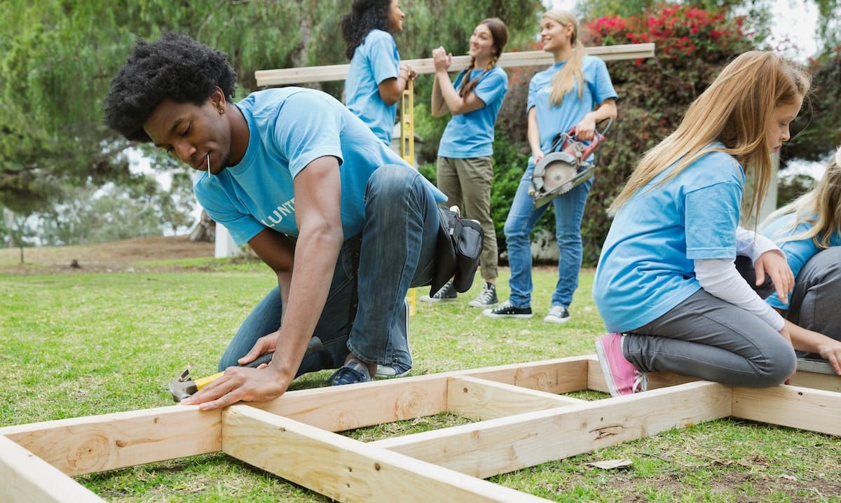 66fdca53a897b55a6db21374 Volunteersmin201