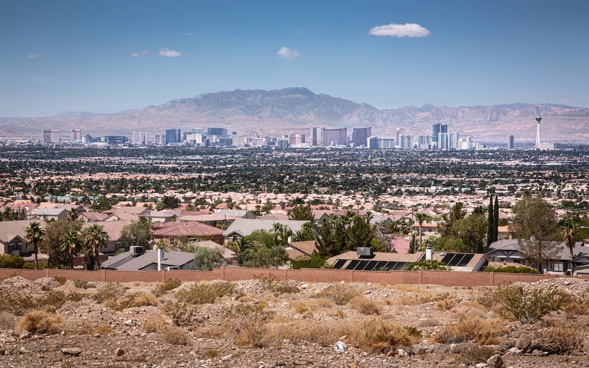 66fdca59de5fd1e6e654a096 Vegas20housesmin201
