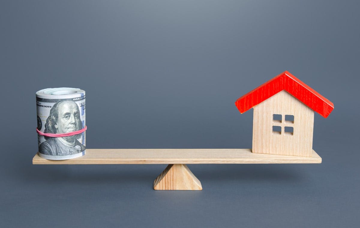 66fdca823cabd911b0a6b0b9 House20and20money20balancedmin