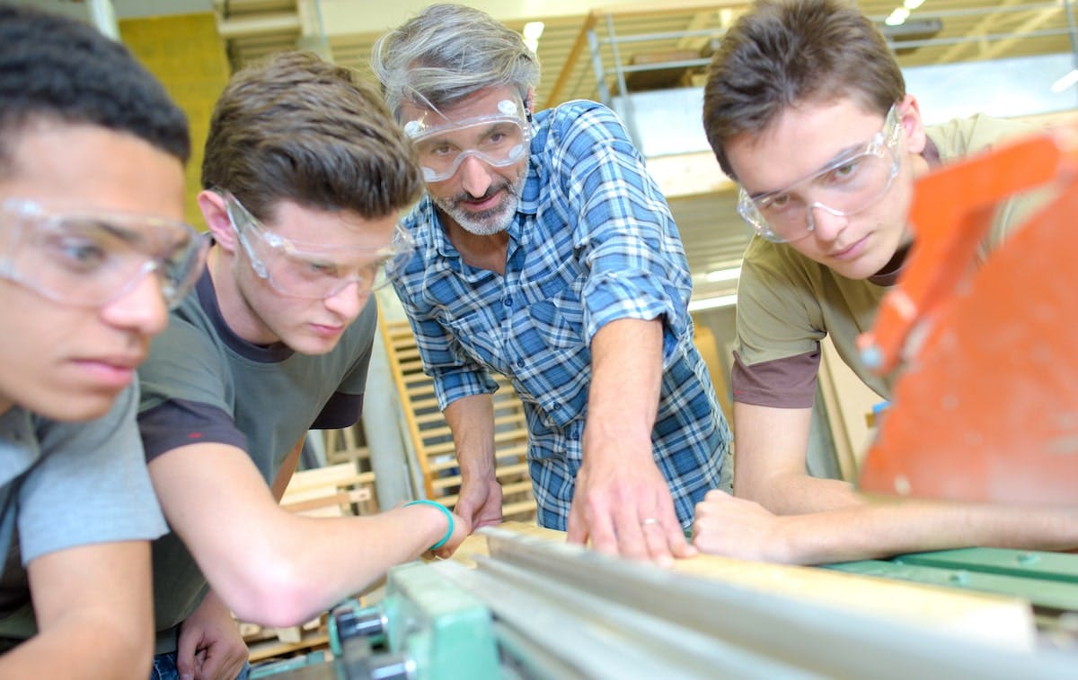 66fdca87dbd68e0f394abd87 Construction20classroommin201