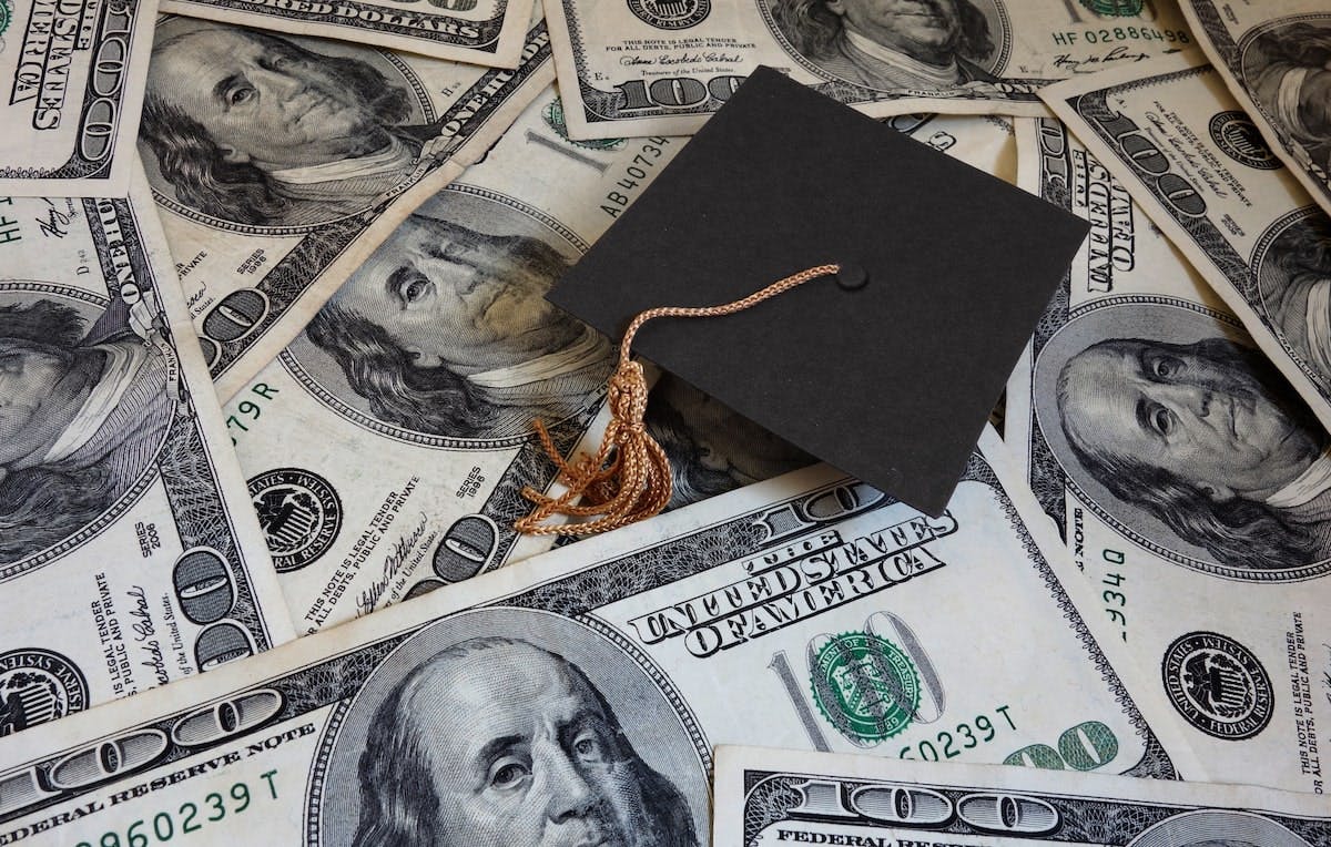 66fdca8ca5dba03eb5463af8 Student20loan20moneymin