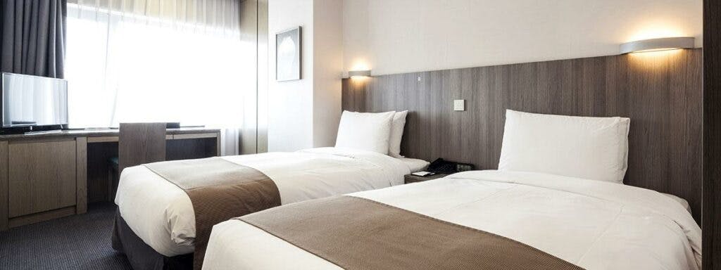 66fdccd2a897b5fb31b21ae9 Hero Hotelroom 1200x4501024x384