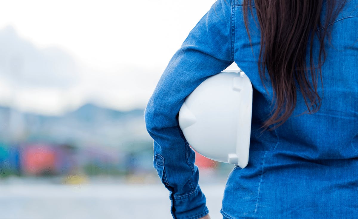66fdccda36c97e40d18b7d8b Womanconstructionworkerhardhatunderarmmin