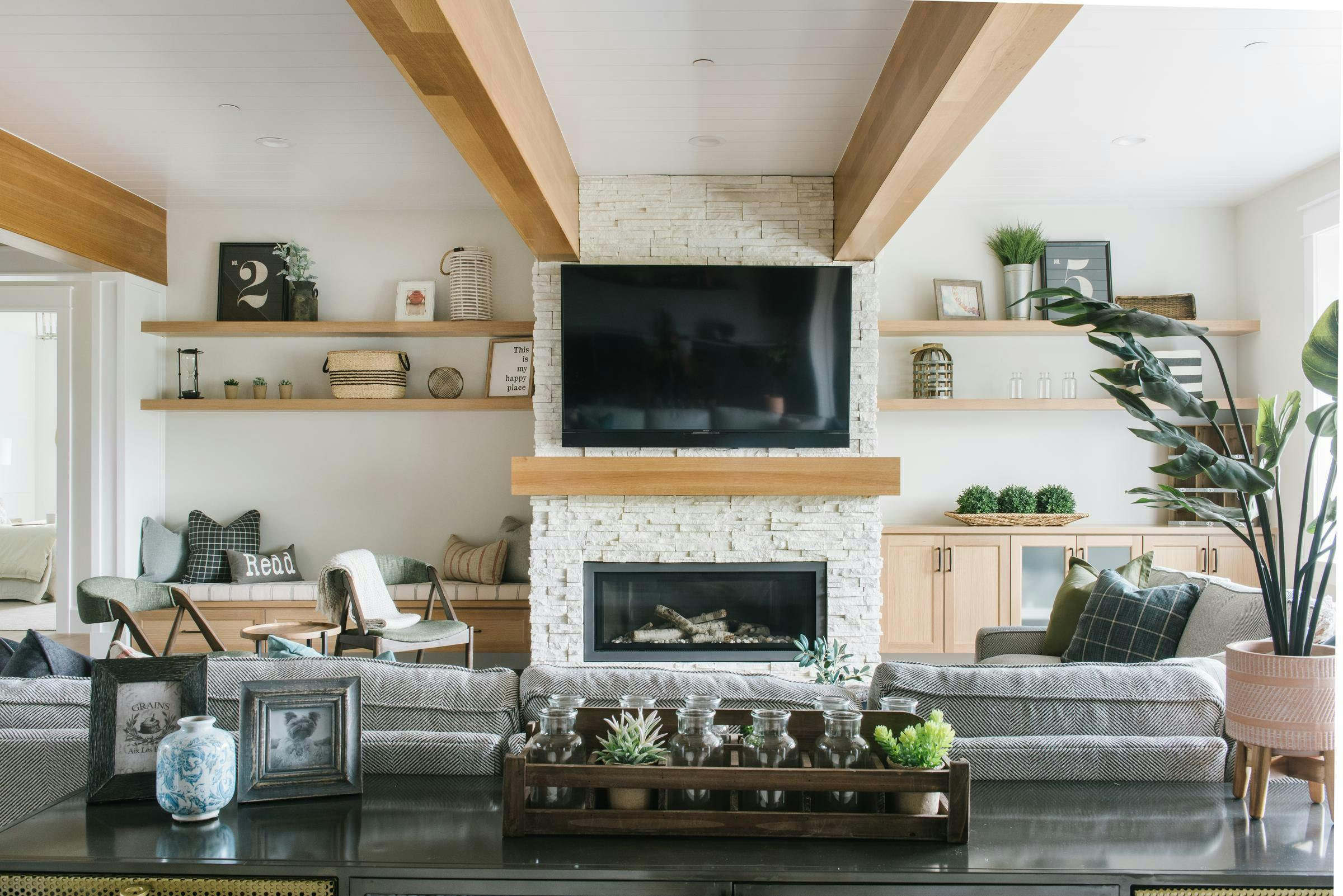 66fdccea36c97e65568b7daa Gorgeous20gathering20space20featuring20winterhaven