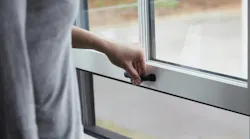 Pella Windows Integrated Rolscreen