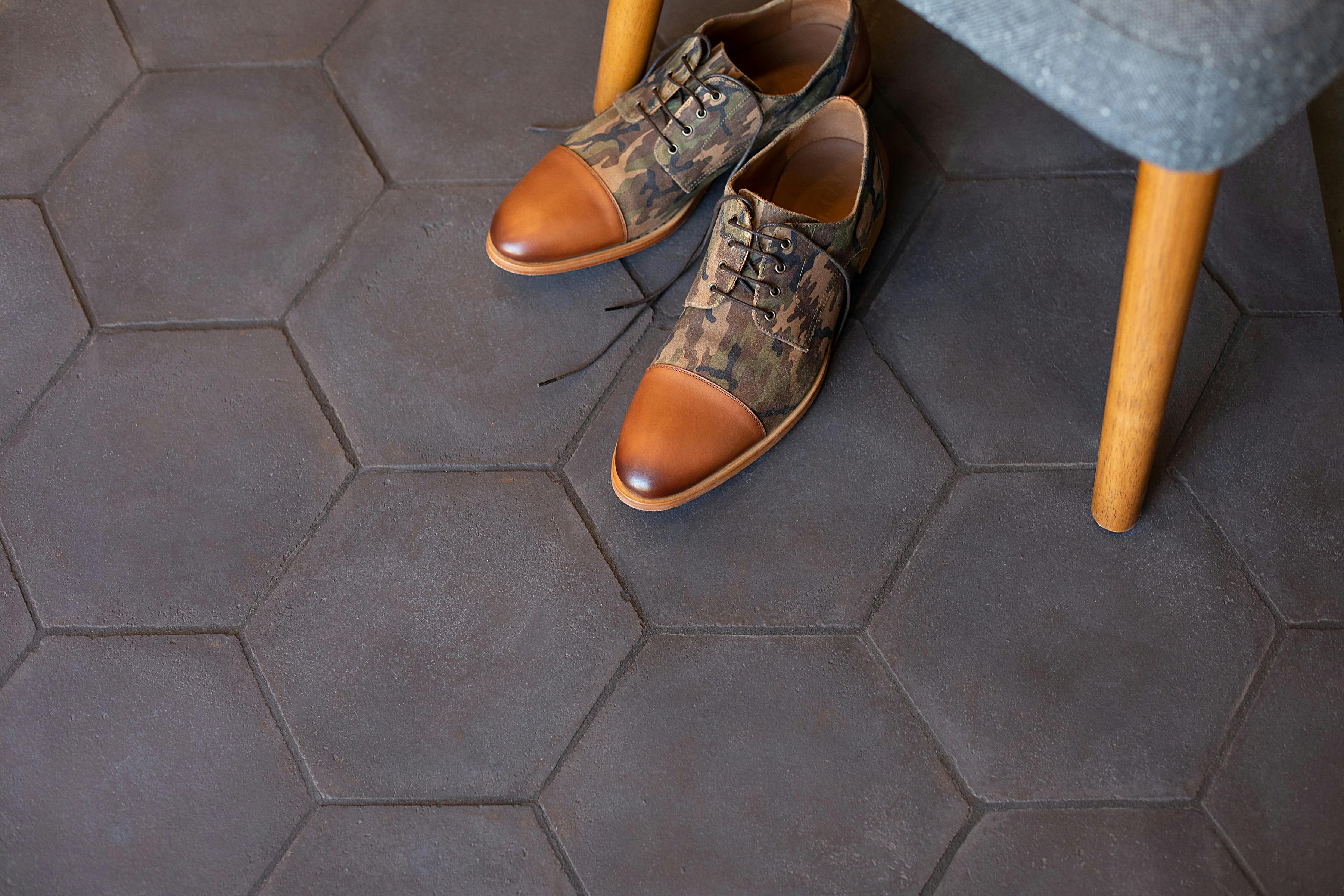 66fdcf2a01d3bf0ffeaf9936 Walkerzangercottotoscanofloorhexagonwithcamouflage