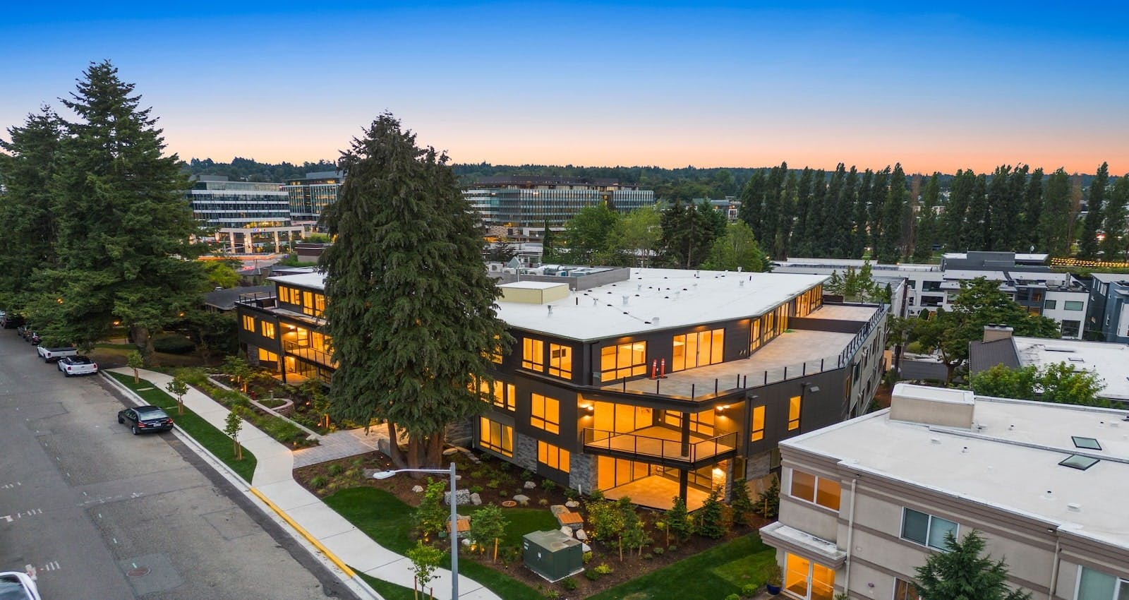 Because of the irregularly shaped lot it's built on, The Cordillera Group had to think outside the box when developing Steeple Rock, a boutique condominium project in Kirkland, Wash.