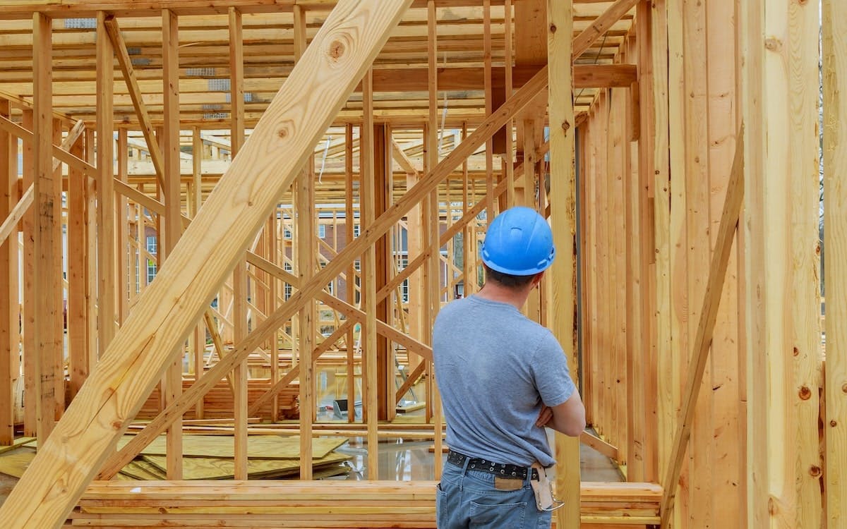 Despite ongoing difficulties in the housing market, home builders in the Southeastern U.S. are showing some resilience.