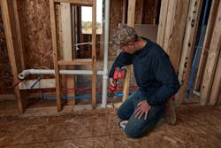 Milwaukee Tool M18 Short Throw Press Tool with PEX Crimp Jaws Milwaukee Tool M18 Short Throw Press Tool with PEX Crimp Jaws