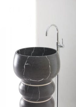 KREOO Bubbles vanity close-up KREOO Bubbles vanity close-up