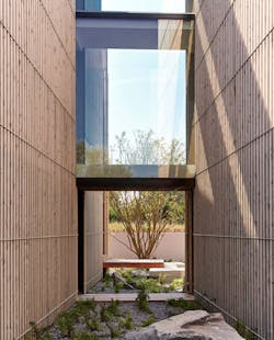 2019 Professional Builder Design Awards Gold Custom Home Kiht han exterior detail 2019 Professional Builder Design Awards Gold Custom Home Kiht han exterior detail