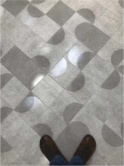 Peronda Harmony Floor TIle WIth Shoes