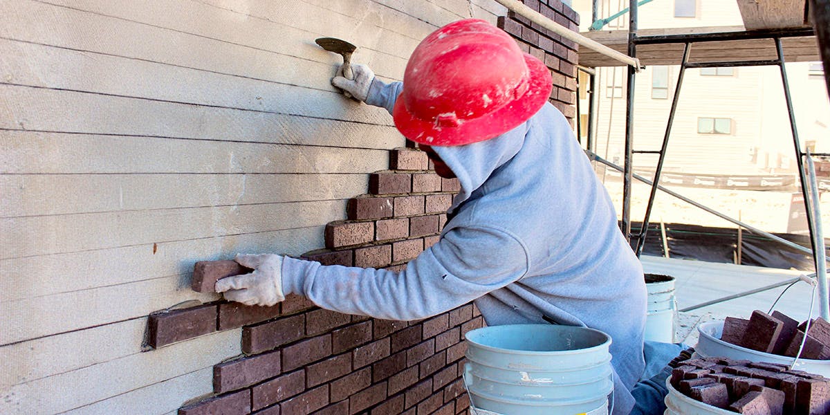 675b139406d9ca73ec0a0a35 Thin Brick Clove Installation1200x600