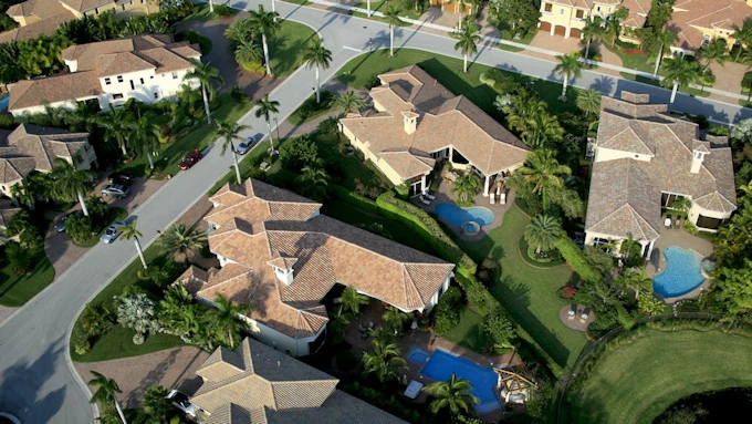 Aerial view of luxury neighborhood in Florida