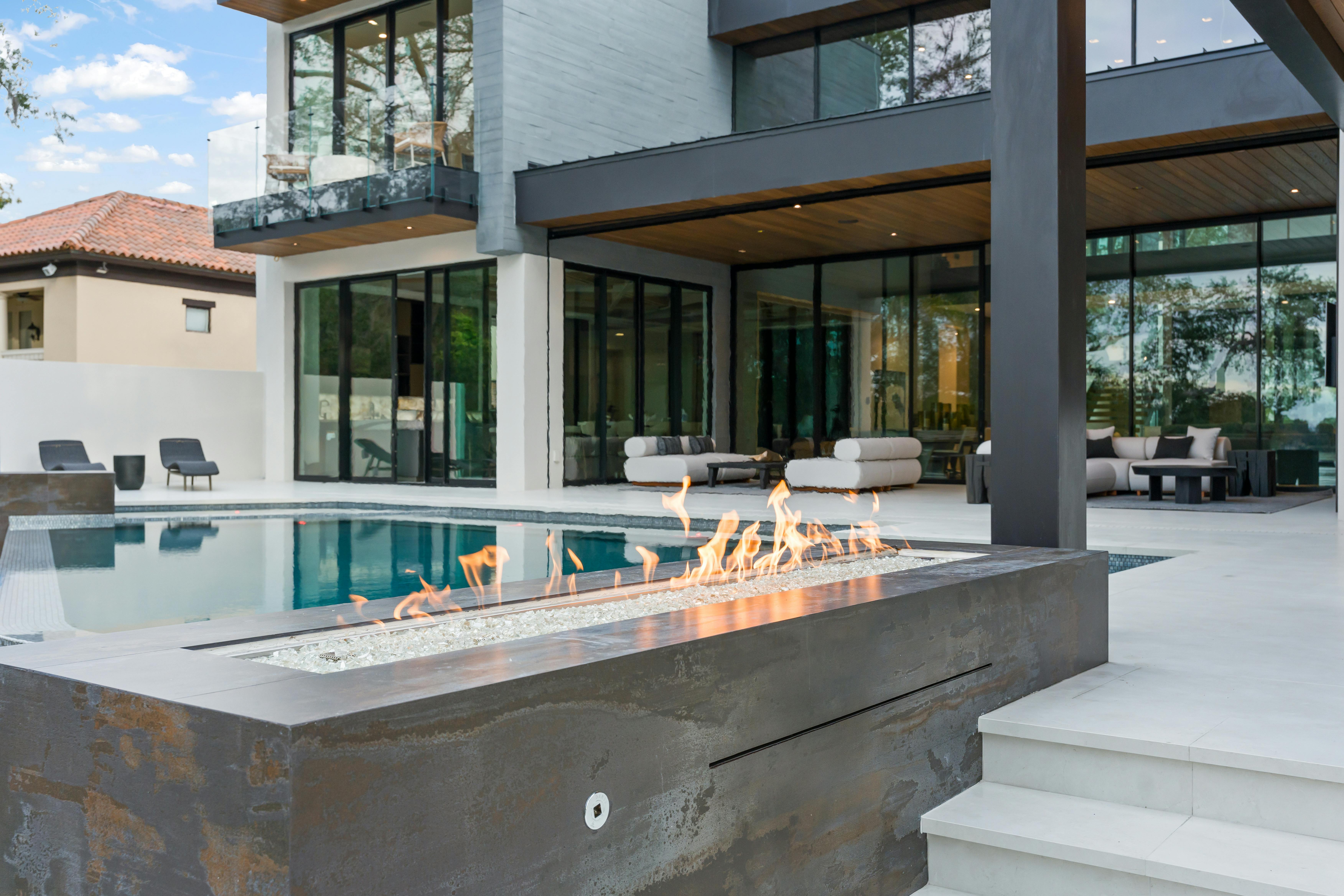 DaVinci Custom Fireplaces