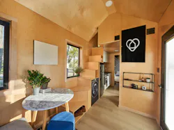 Liv-Connected Liv-Connected